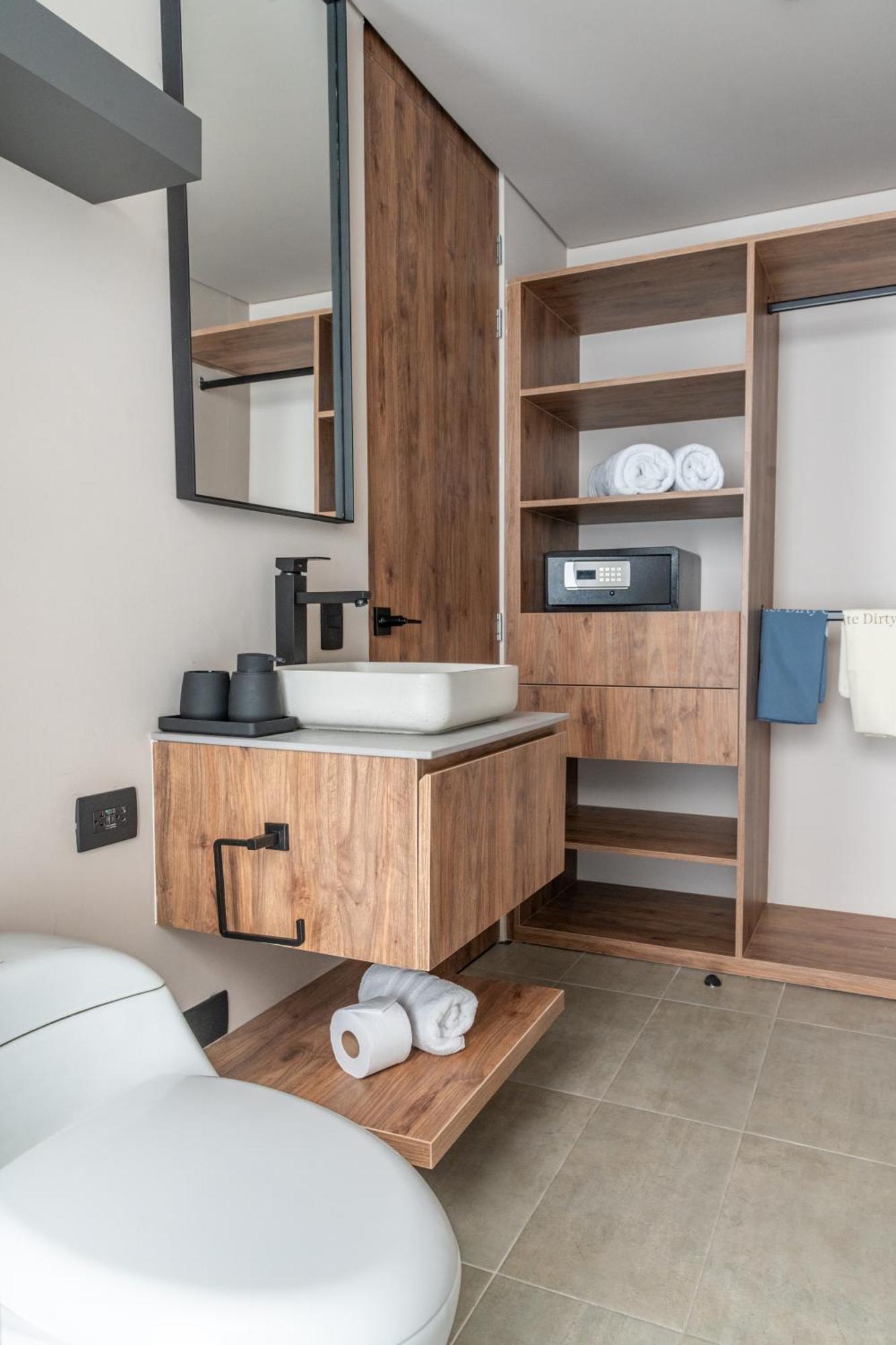 Apartment Kiin Living- 